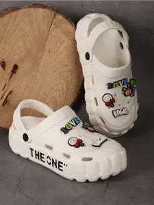 The Roadster Lifestyle Co Women Printed Clogs Flip Flops