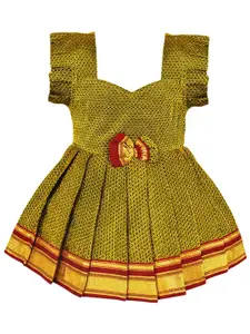 AMIRTHA FASHION Girls Sweetheart Neck Flared Sleeves Fit and Flare Ethnic Dress