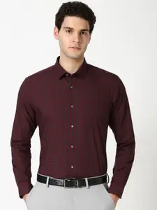 Peter England Elite Men Opaque Checked Formal Shirt