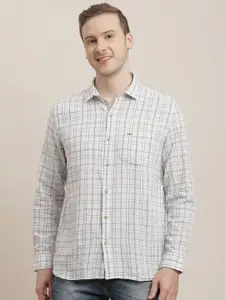 Turtle Men Relaxed Slim Fit Opaque Checked Casual Shirt