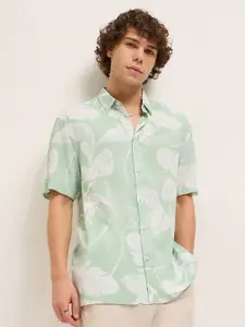 THE BEAR HOUSE Men Floral Opaque Printed Casual Shirt