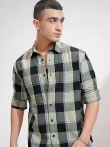 HIGHLANDER Men Opaque Checked Casual Shirt