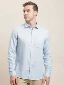 Turtle Men Relaxed Slim Fit Opaque Casual Shirt