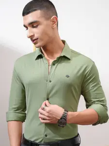 HIGHLANDER Men Slim Fit Opaque Casual Shirt