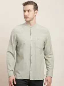 Turtle Men Relaxed Slim Fit Opaque Casual Shirt