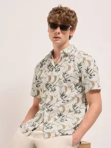 THE BEAR HOUSE Men Floral Opaque Printed Casual Shirt