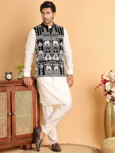 Jompers Men Animal Embroidered Regular Thread Work Velvet Kurta with Pyjamas