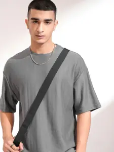 HIGHLANDER Men Drop-Shoulder Sleeves T-shirt