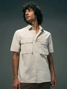 Flying Machine Spread Collar Short Sleeves Pure Cotton Regular Fit Casual Shirt