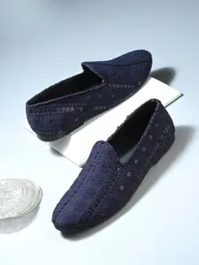 House of Pataudi Men Embroidered Casual Slip On Mojaris