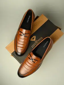 INVICTUS Men Textured Formal Derby