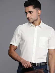 Louis Philippe Solid Classic Fit Pure Cotton Formal Shirt