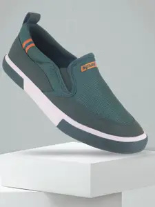 Sparx Men Slip-On Canvas Shoes