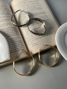 Niska Set Of 2 Contemporary Hoop Earrings