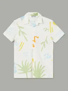 Fame Forever by Lifestyle Boys Cutaway Collar Floral Printed Casual Shirt