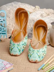 Anouk Women Ethnic Mojaris with Embroidered Flats