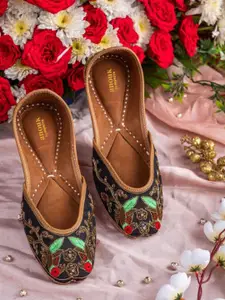Anouk Women Ethnic Mojaris with Embroidered Flats