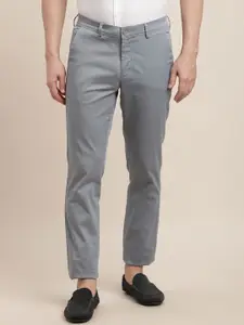 Turtle Men Relaxed Tapered Fit Mid-Rise Fit Cotton Chinos
