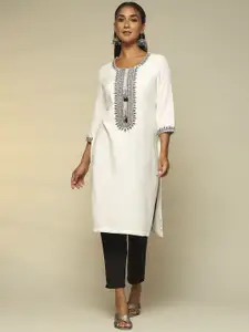 Rangriti Women Embroidered Kurta