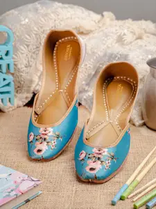 Anouk Women Printed Mojaris Flats