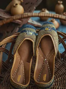 Anouk Women Ethnic Mojaris with Embroidered Flats