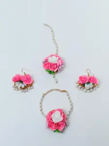 Daizy Girls Flower Beaded Maang Tikka & Earings & Bracelet