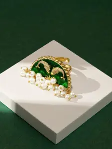 TEEJH Gold-Plated Pearl Beaded Adjustable Finger Ring