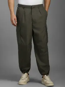 Louis Philippe Jeans Men Mid-Rise Pleated Cargos Trouser