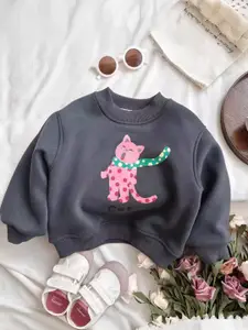 FOREVER FRIDAY Girls Cotton Graphic Printed Round Neck Sweatshirt