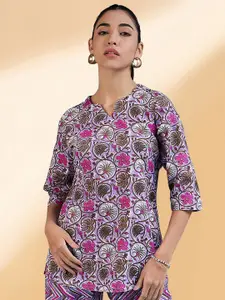 Winza Designer Women Floral Printed V-Neck Cotton Kurti