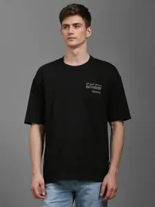 Louis Philippe Jeans Men Typography Printed Pockets T-shirt