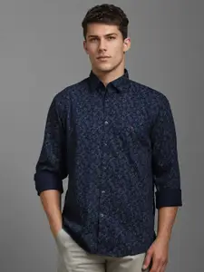 Louis Philippe Sport Men Slim Fit Floral Opaque Printed Casual Shirt
