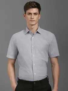 Louis Philippe Men Classic Spread Collar Geometric Printed Cotton Formal Shirt