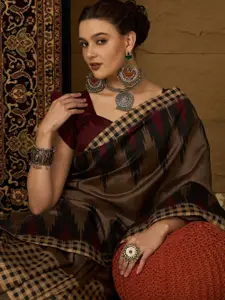 Saree mall Checked Silk Blend Ikat Sarees