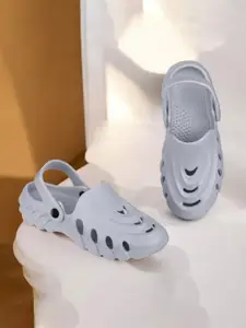 KAPYANSH Men Rubber Clogs