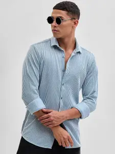 Snitch Men Smart Spread Collar Vertical Striped Slim Fit Casual Shirt