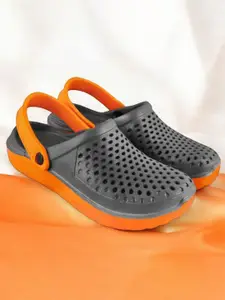 KAPYANSH Men Rubber Clogs