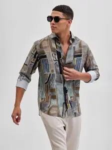 Snitch Men Smart Spread Collar Abstract Printed Slim Fit Casual Shirt