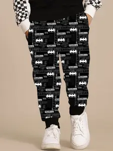 Kids Ville Boys Batman Printed Mid-Rise Joggers