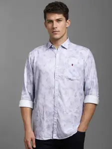 Louis Philippe Jeans Men Spread Collar Geometric Printed Slim Fit Casual Shirt