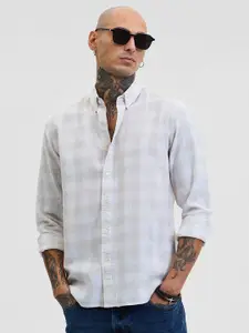 Snitch Men Smart Slim Fit Opaque Checked Casual Shirt