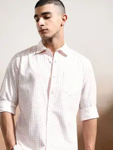 HIGHLANDER Men Slim Fit Opaque Checked Casual Shirt