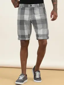 beevee Men Checked High-Rise Cotton Regular Shorts