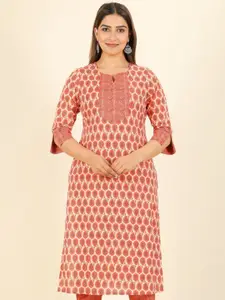Aramya Women Paisley Printed Patchwork Kurta