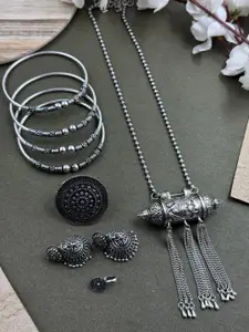 NAMAN ARTS Nidhi Silver-Plated Oxidised Necklace Jewellery Set