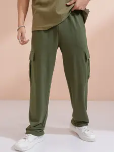 HIGHLANDER Men Straight Fit Cargos Trousers