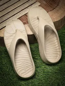 BERSACHE Men Self Design Rubber Slip-On Flip Flops