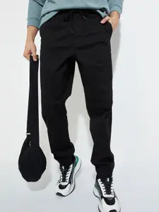 MAX URB_N Men Solid Jogger Trousers