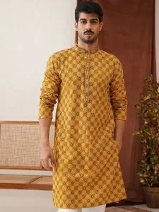 Jompers Men Embroidered Regular Sequinned Kurta with Pyjamas