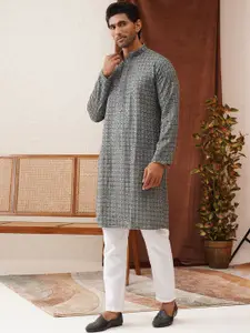 Jompers Men Floral Embroidered Regular Sequinned Kurta with Pyjamas